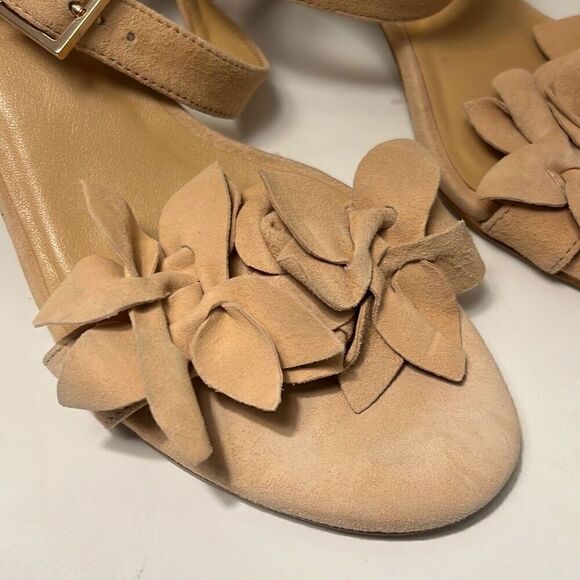 Talbots Women's Blush Tan Strappy Flower Buckle Heel Sandals Size 6.5 - Picture 10 of 11